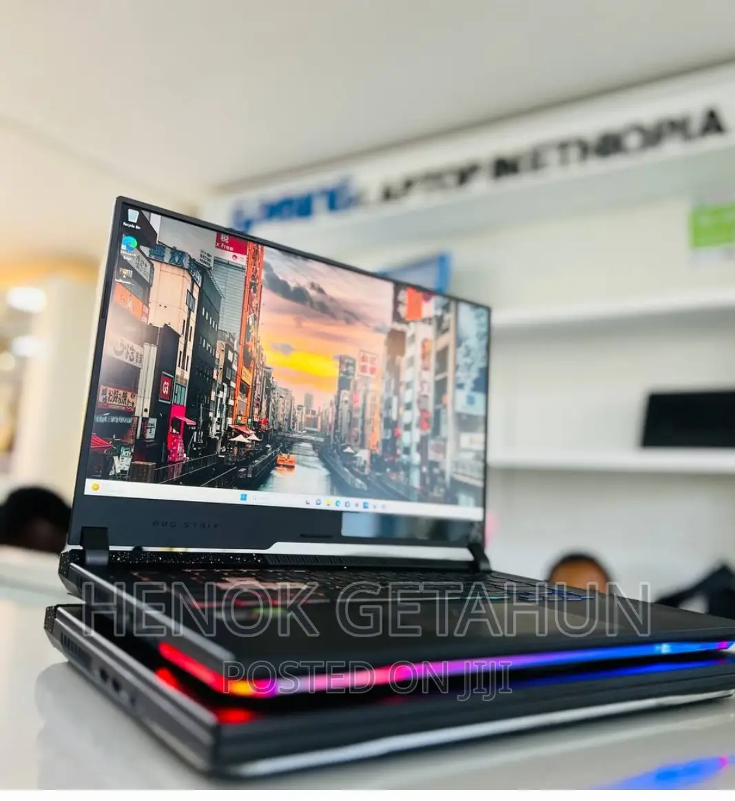 New Laptop Asus ROG Strix G15 16GB AMD Ryzen 7 SSD 1T