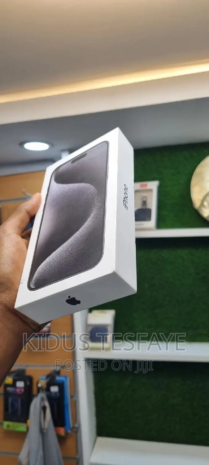 New Apple iPhone 15 Pro Max 256 GB Black