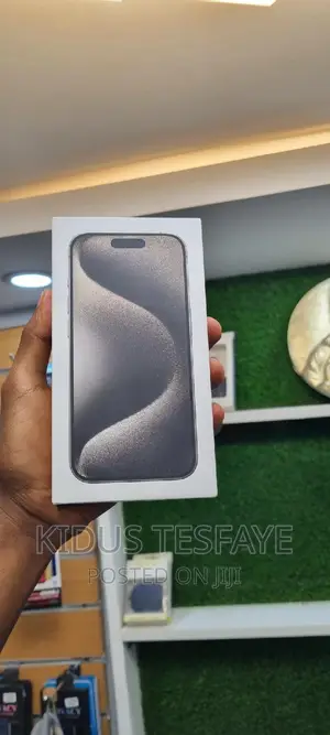 New Apple iPhone 15 Pro 256 GB