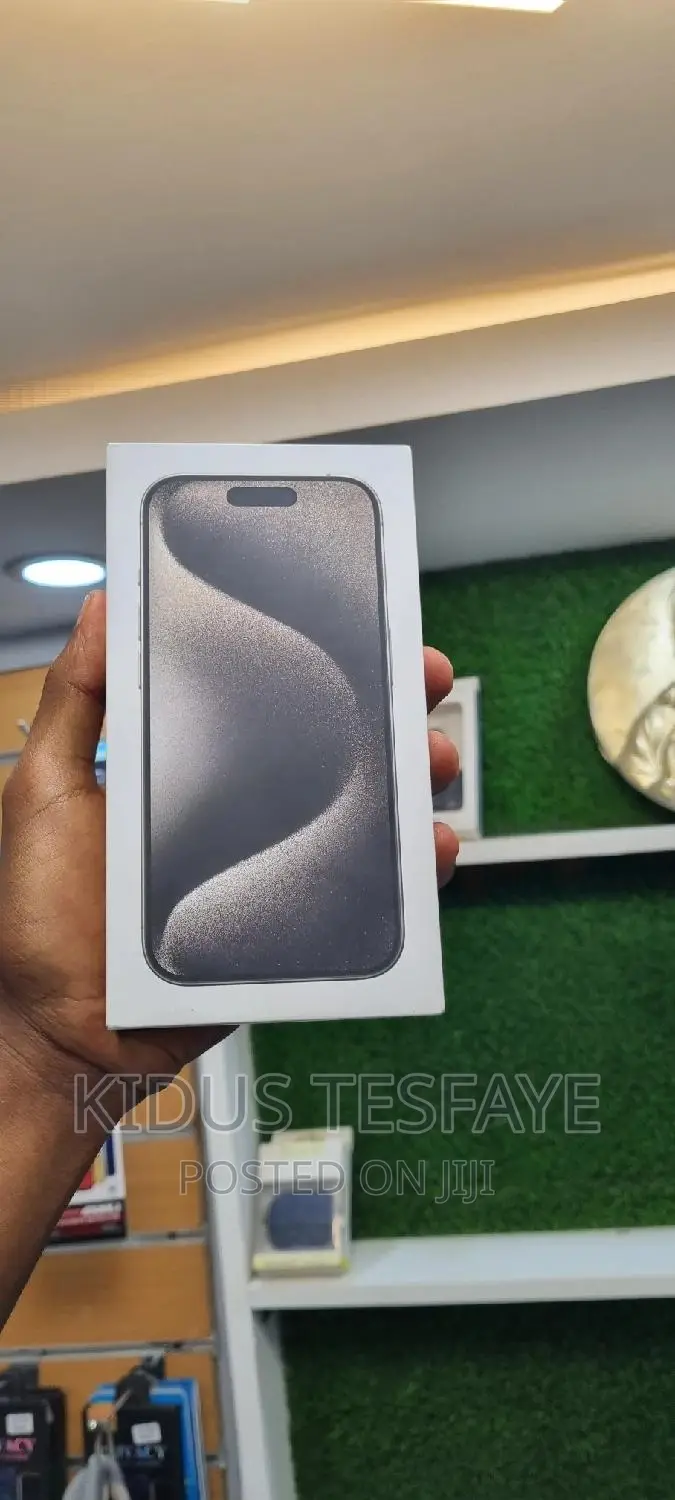 New Apple iPhone 15 Pro 256 GB