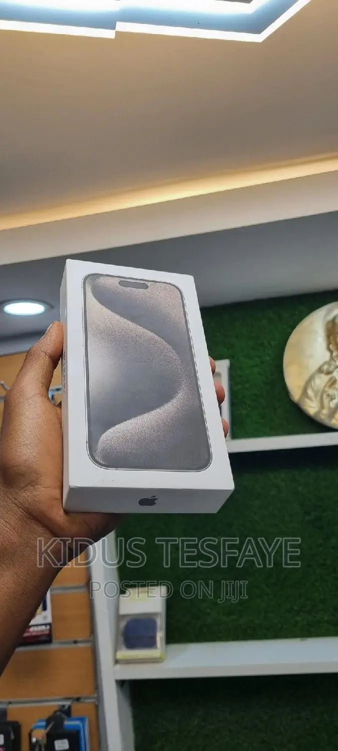 New Apple iPhone 15 Pro 256 GB