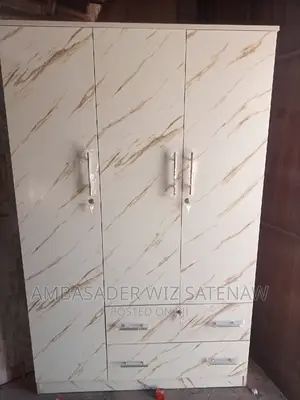 Photo - የልብስ ቁምሳጥን