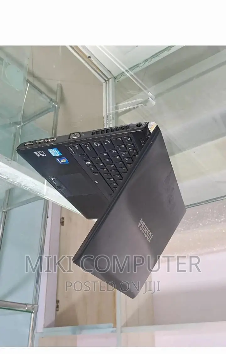 New Laptop Toshiba Portege Z10t 4GB Intel Core I5 HDD 500GB