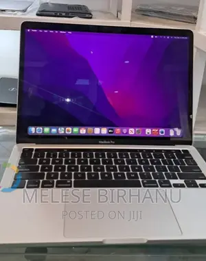 Photo - New Laptop Apple MacBook Pro 2020 16GB Intel Core I5 SSD 1T