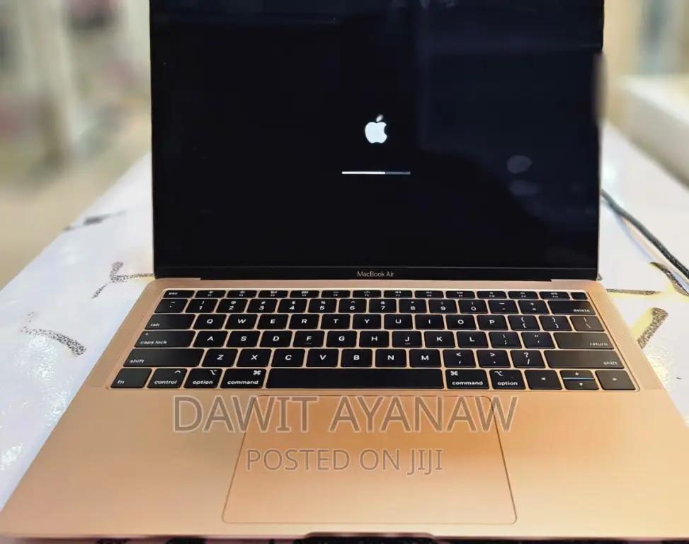 New Laptop Apple MacBook Air 2020 M1 8GB Intel Core I5 SSD 256GB