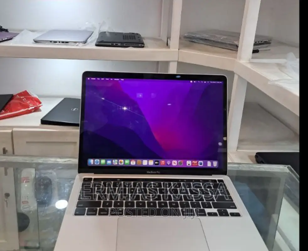 New Laptop Apple MacBook Pro 2020 16GB Apple M2 SSD 1T