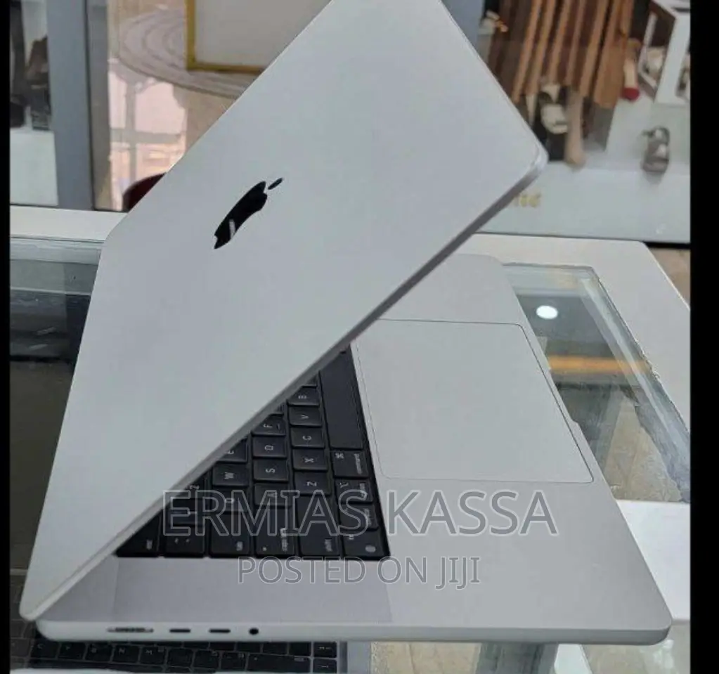 New Laptop Apple MacBook Pro 16GB Apple M1 Pro SSD 1T