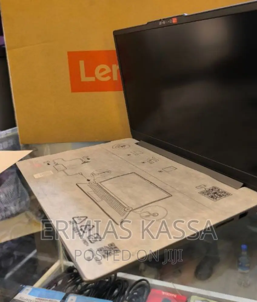 New Laptop Lenovo Ideapad 3 8GB AMD Ryzen 5 SSD 512GB