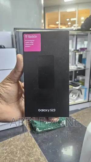 Photo - New Samsung Galaxy S23 128 GB Black