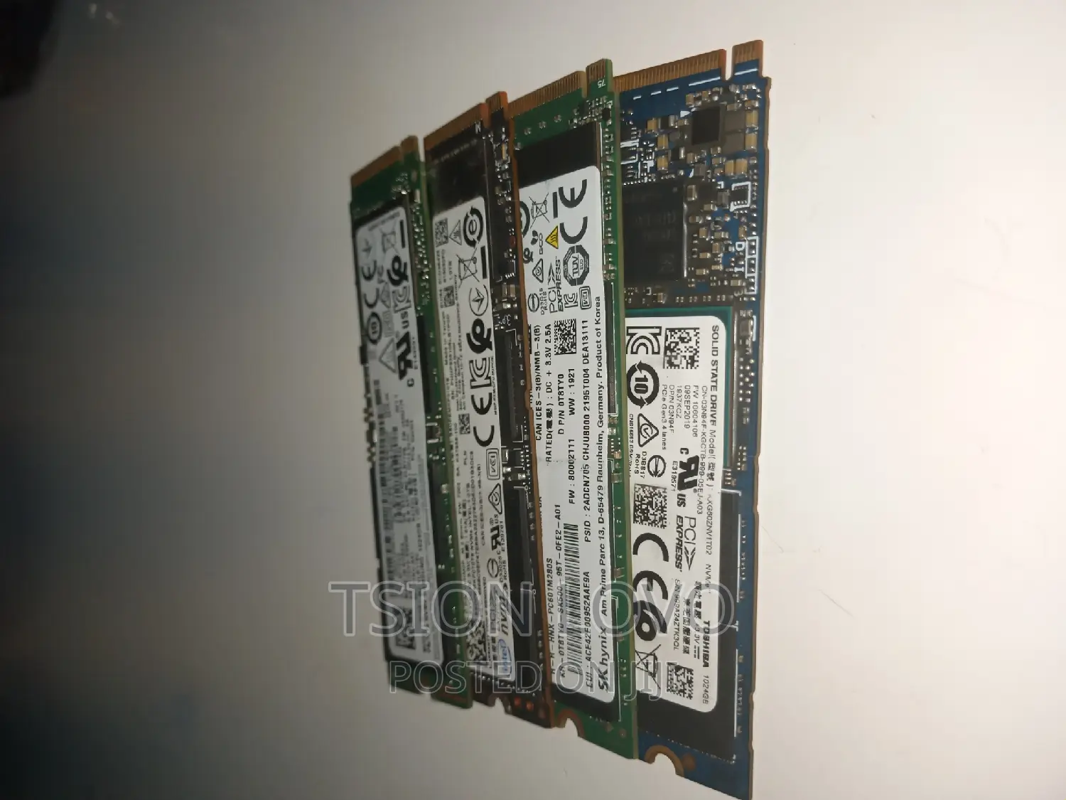 M. Lexar Kingston ,Samsung