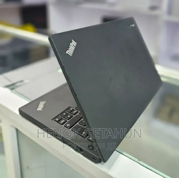 ThinkPad X250 i5/256GB SSD/ 4GB Lenovo X250 12.5´´ i5-5300U/4GB