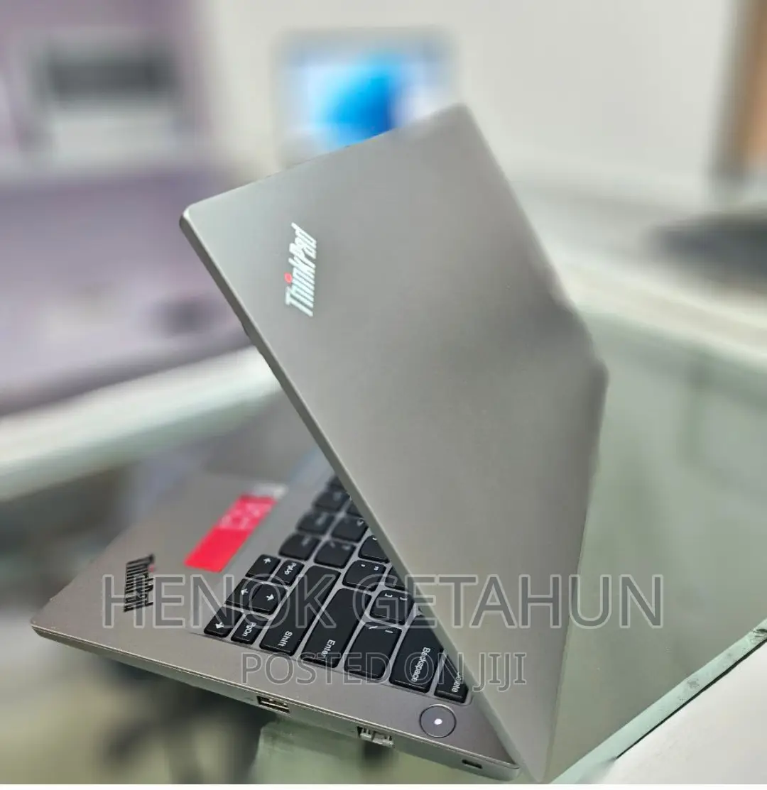 New Laptop Lenovo ThinkPad X250 4GB Intel Core I5 SSD 256GB