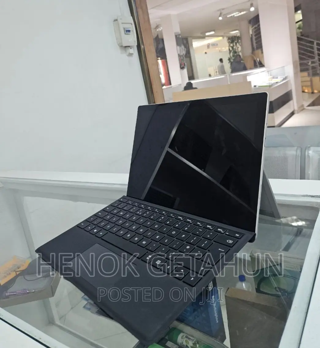 New Laptop Microsoft Surface Pro 6 8GB Intel Core I5 SSD 256GB