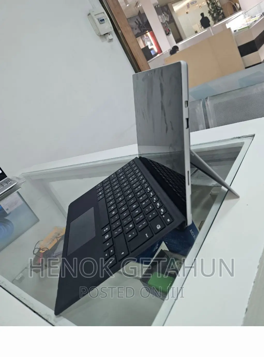 New Laptop Microsoft Surface Pro 6 8GB Intel Core I5 SSD 256GB