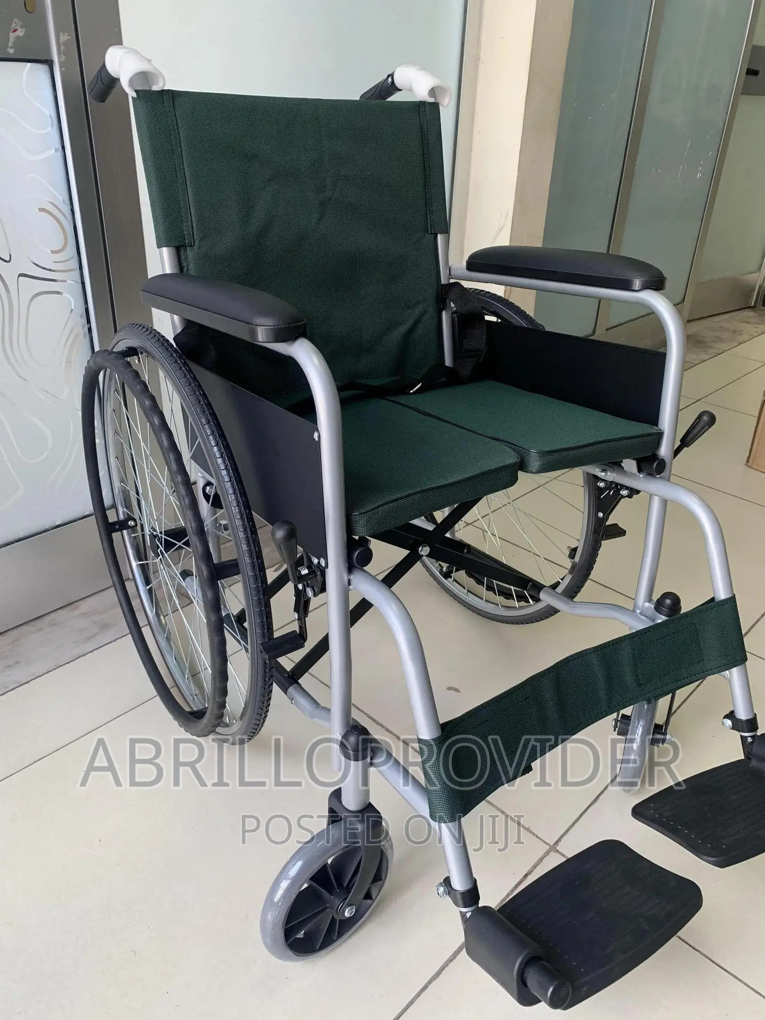 Adjustable Footrest Ergonomic Seat Travel Wheelchair