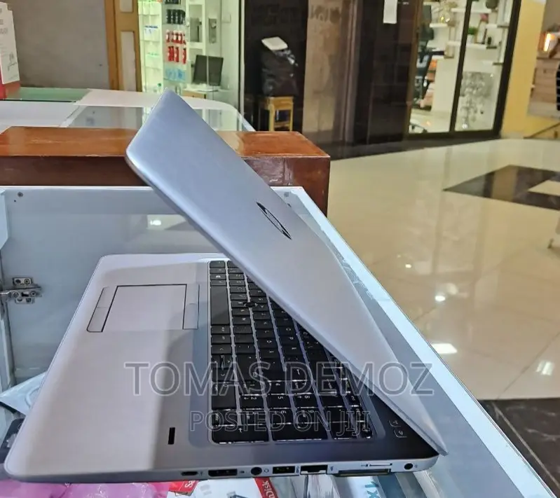 New Laptop HP EliteBook 840 8GB Intel Core I7 SSD 512GB