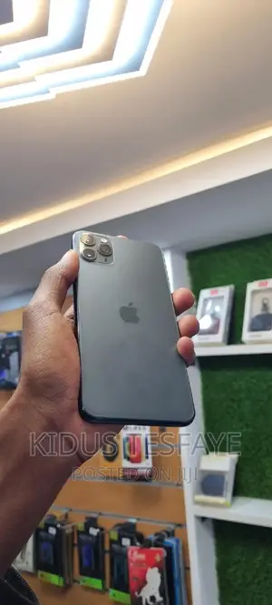 Apple iPhone 11 Pro Max 64 GB