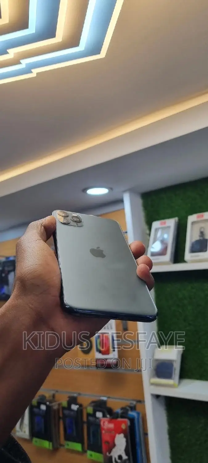 Apple iPhone 11 Pro Max 64 GB