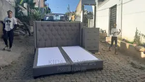 Modrne Bed