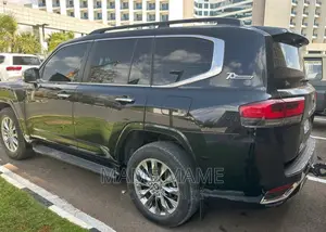 New Toyota Land Cruiser 2022 Black