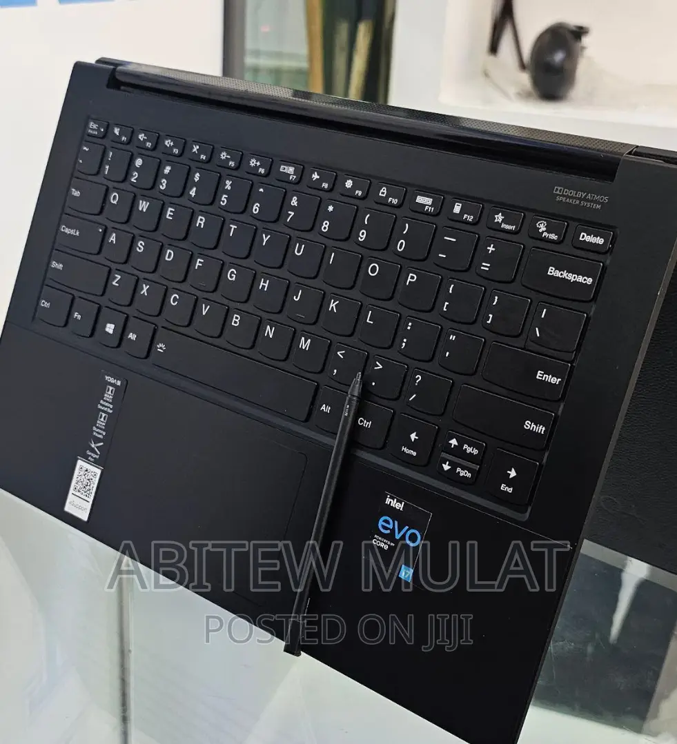 New Laptop Lenovo Yoga 950i 16GB Intel Core I7 SSD 512GB