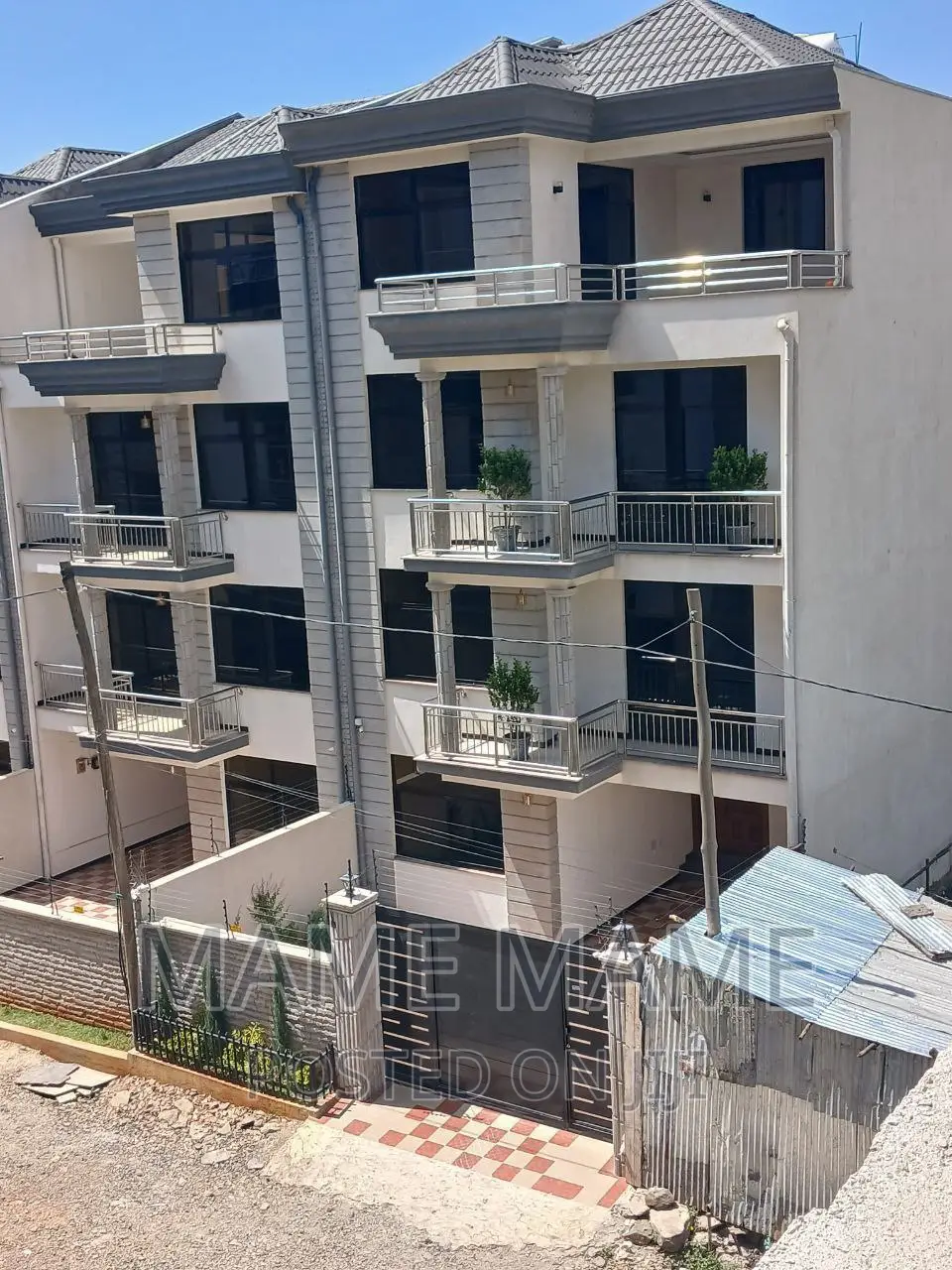 6bdrm House in Addis Abeba, Bole for sale