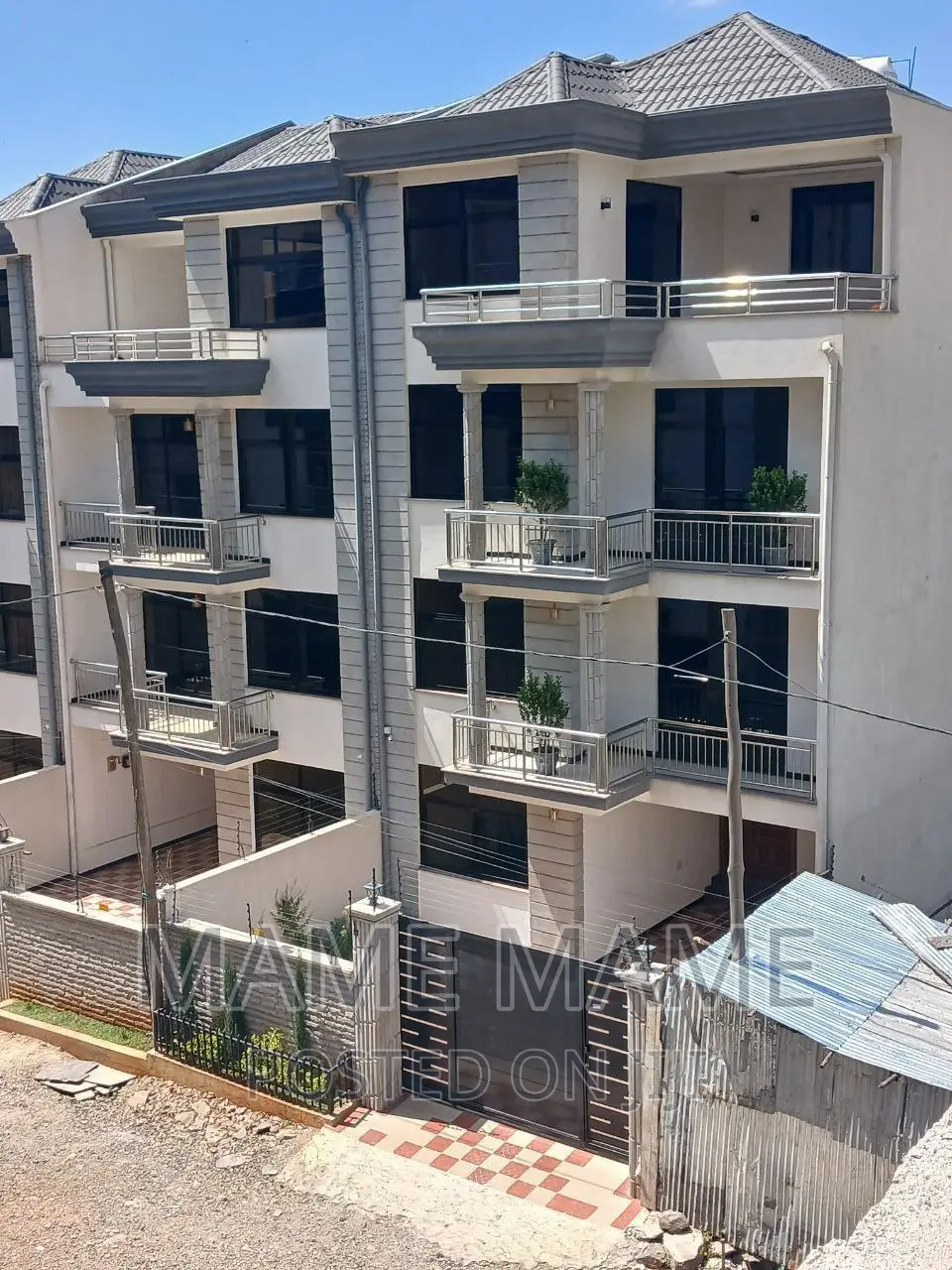 6bdrm House in Addis Abeba, Bole for sale