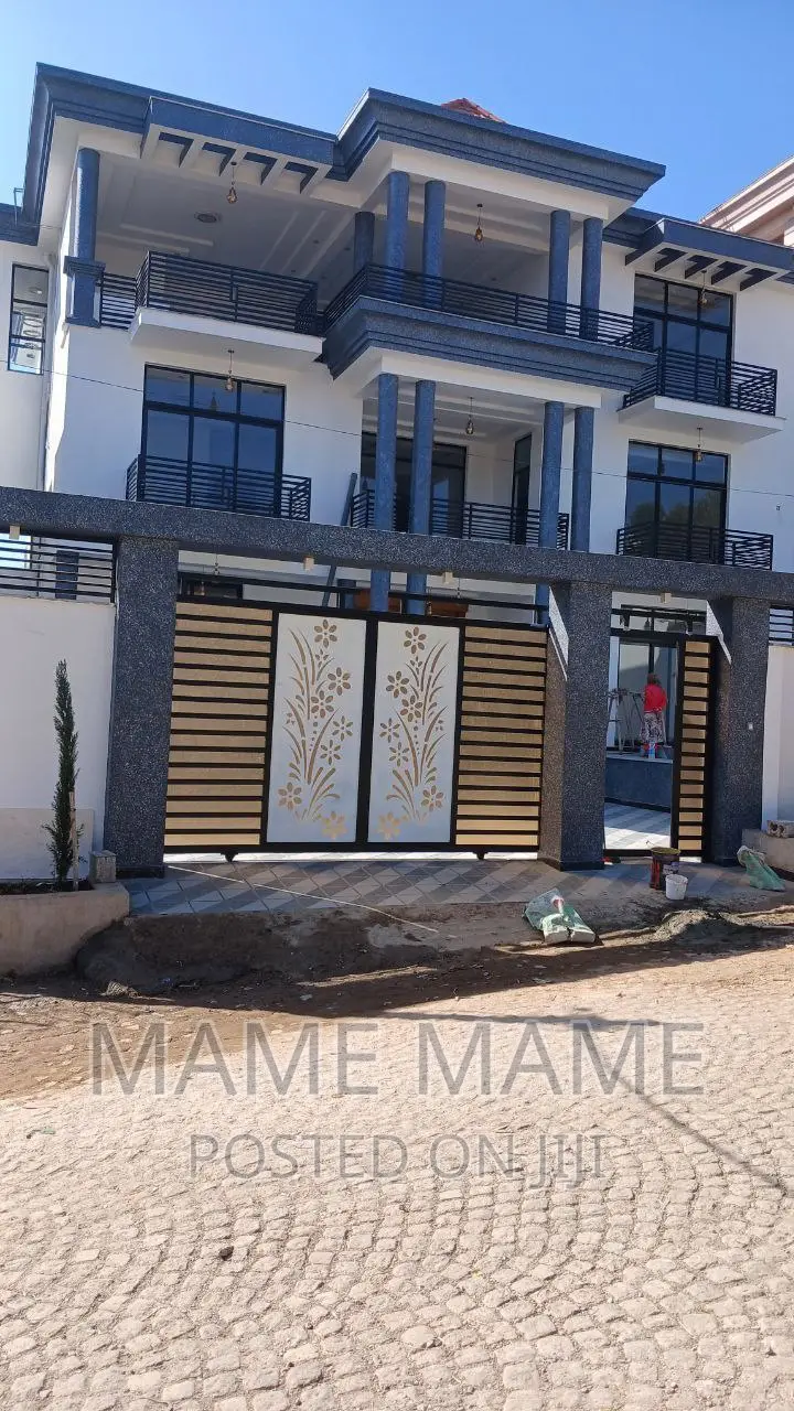 9bdrm House in Addis Abeba, Bole for sale