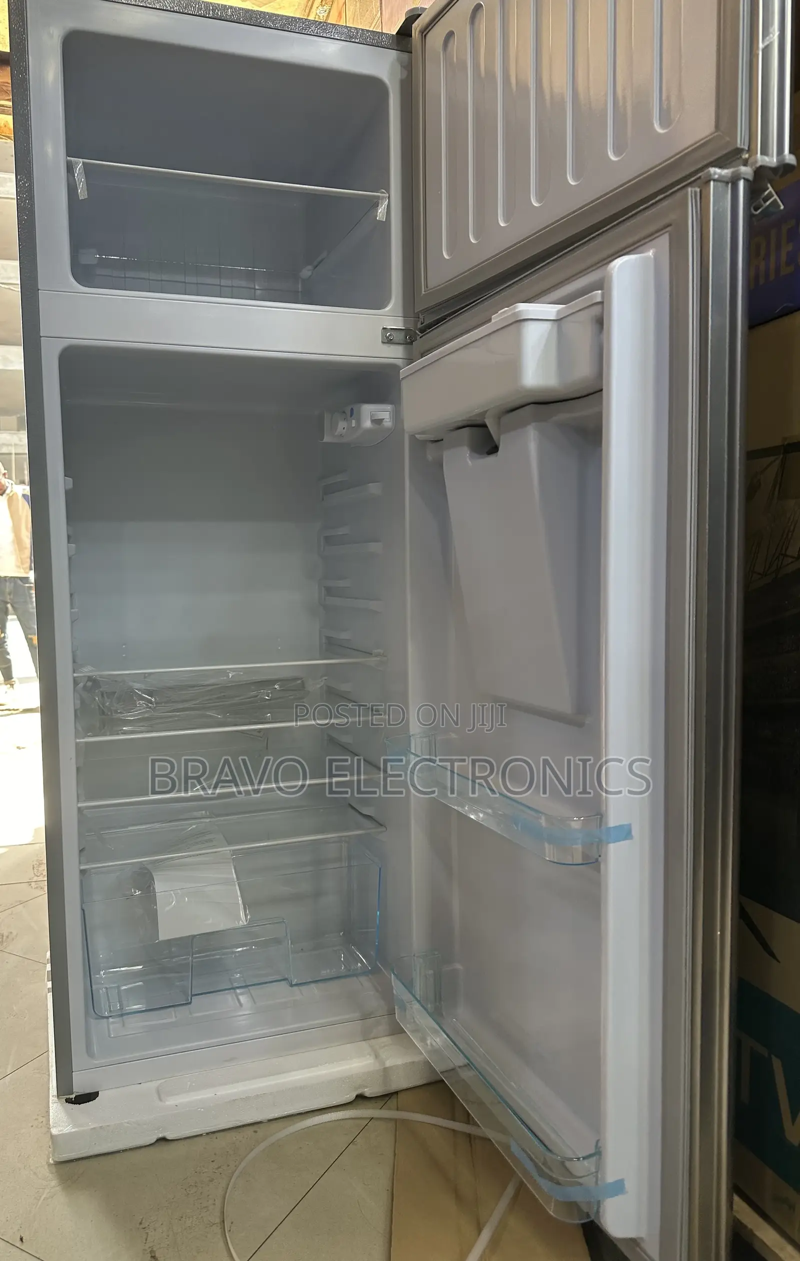 Ultra 310 Refrigerator With Water Dispenser