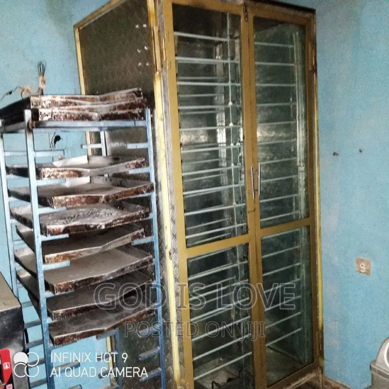 ዳቦ መጋገሪያ ማሽን