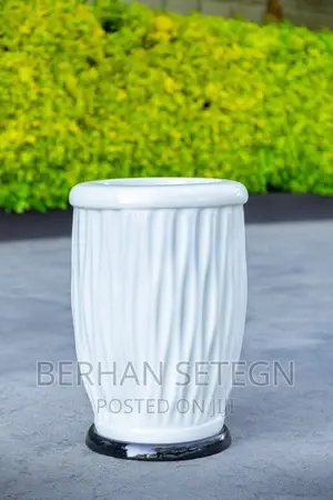 Flower Pots ፓላር አትክልት እና አበባ መትከያዎች