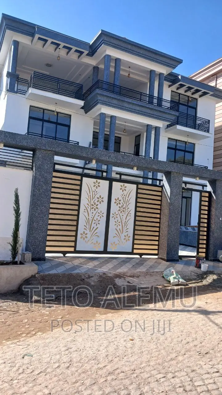 11bdrm House in የሚሸጥ ቤት አያት, Bole for sale