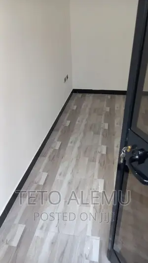 5bdrm Villa in የሚሸጥ ቪላ Cmc, Bole for sale