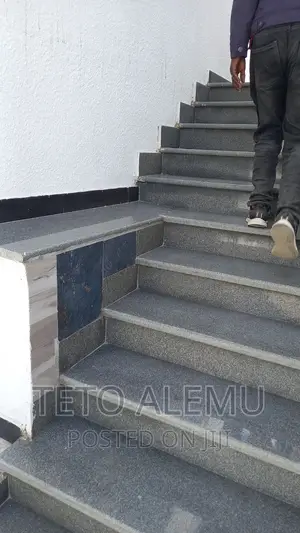 5bdrm Villa in የሚሸጥ ቪላ Cmc, Bole for sale