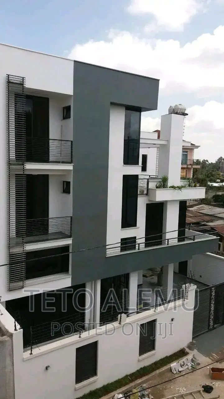 5bdrm House in ገርጂ አምበሳ ጋራጂ የምድር, Bole for sale