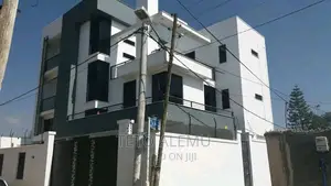 5bdrm House in ገርጂ አምበሳ ጋራጂ የምድር, Bole for sale