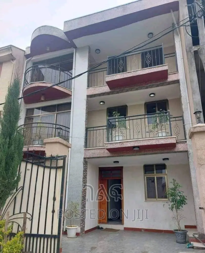 5bdrm House in 👉ለሽያጭ የቀረቀ ጂ+2 መኖሪያ, Bole for sale