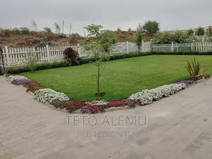 6bdrm House in House For Sale Ccd, Yeka for sale