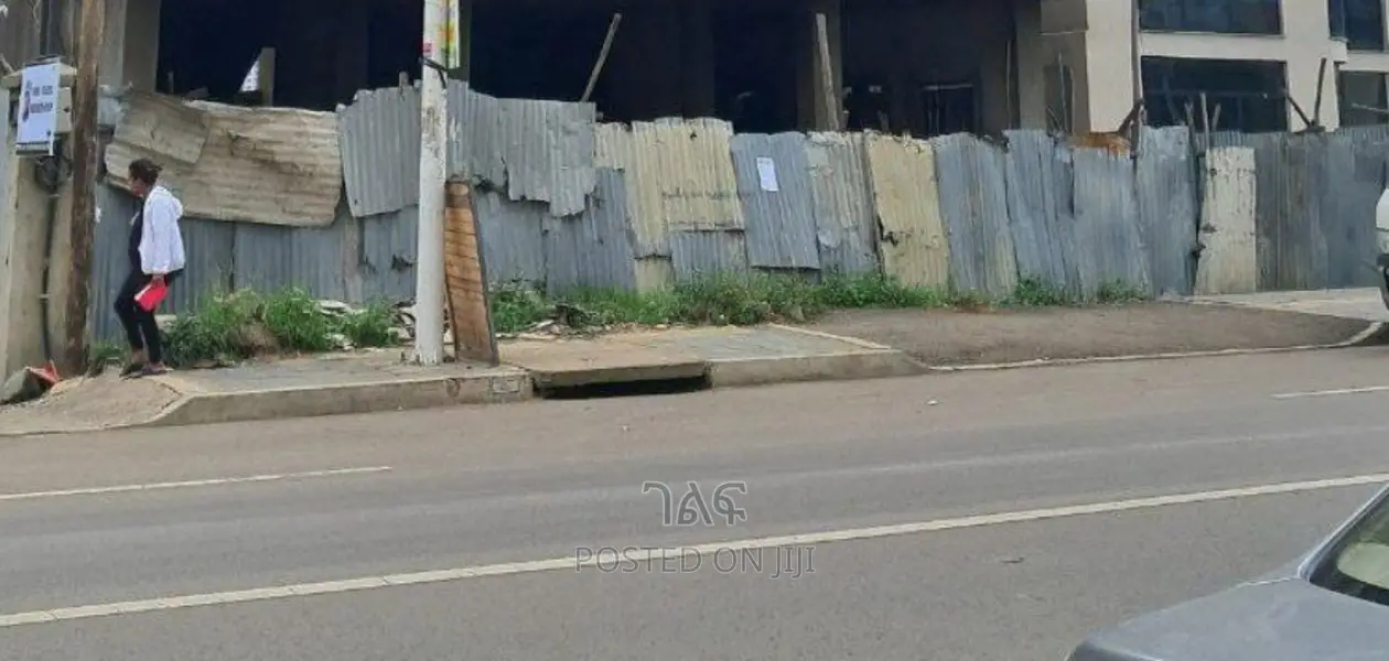 ፋጋ ዋና አስፓልት ዳር በጣም ቆንጆ ቦታ በተለይ ለአፓርትመንት አልሚዎች