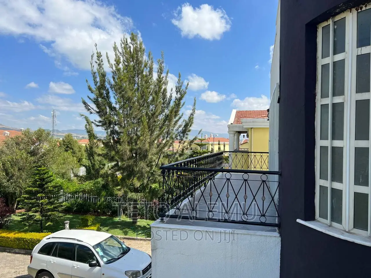 5bdrm House in House For Sale Ccd, Yeka for sale