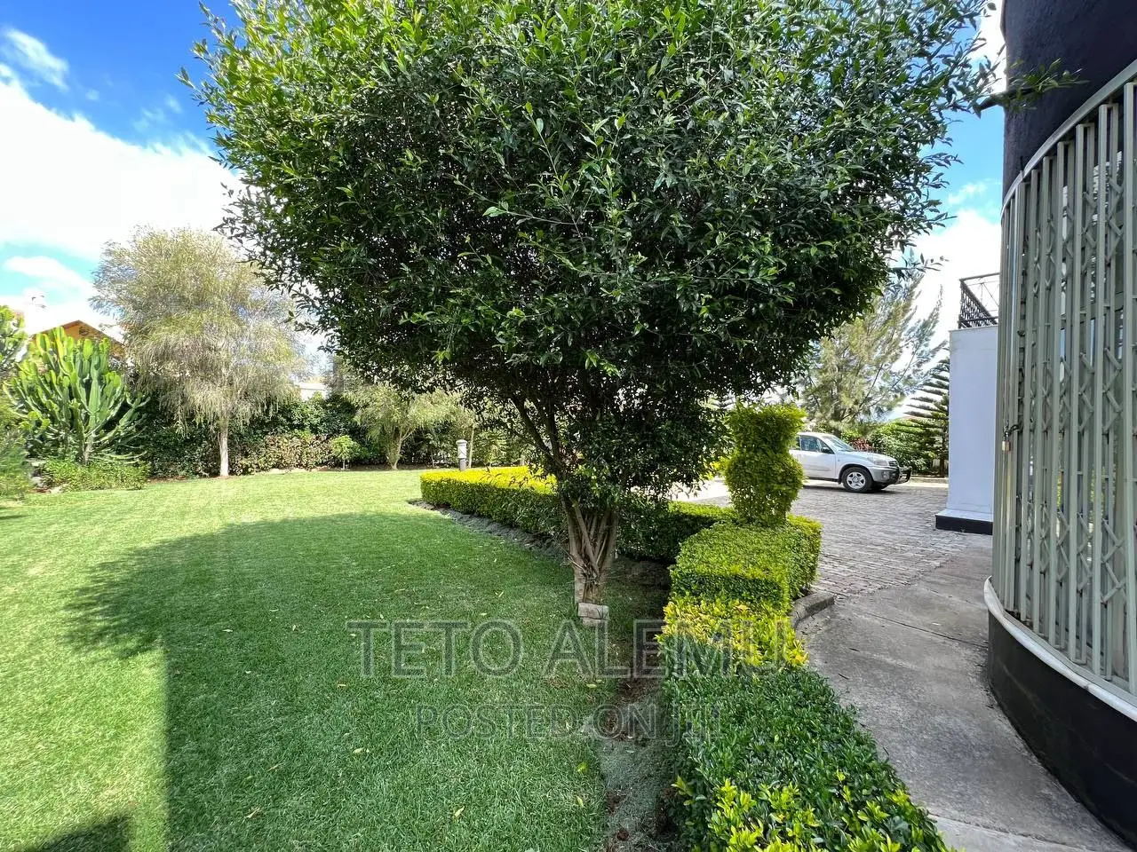 5bdrm House in House For Sale Ccd, Yeka for sale