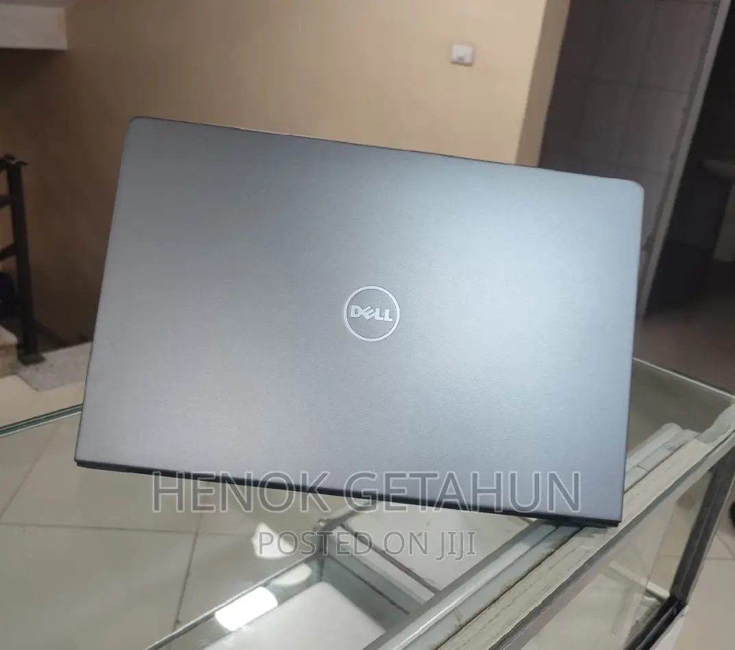 New Laptop Dell Vostro 1014 8GB Intel Core i5 SSD 256GB
