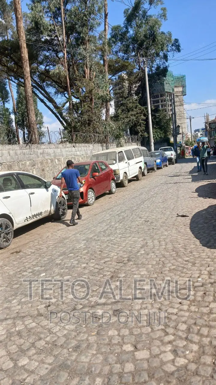 የሚሸጥ ቦታ 22 ጉላጉል የሚሸጥ ቦታ