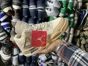 Photo - Original Air Jordan 4 Retro ‘Off White’ Shoes