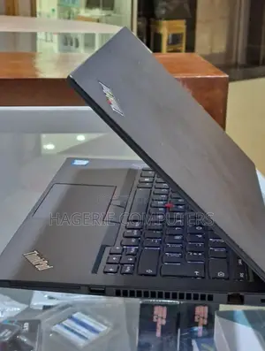 Photo - Laptop Lenovo Thinkpad T490s 16GB Intel Core I7 SSD 512GB