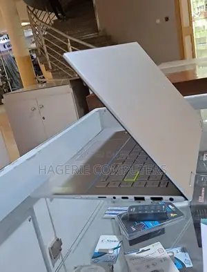 New Laptop Asus VivoBook Flip 14 TP401NA 8GB Intel Core I5 SSD 512GB