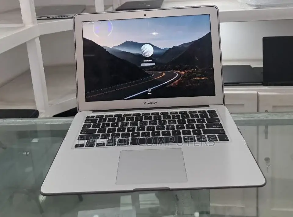 New Laptop Apple MacBook Air 2017 8GB Intel Core i5 SSD 128GB