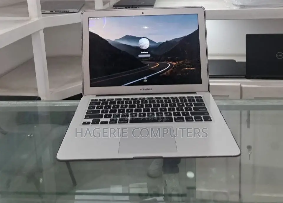New Laptop Apple MacBook Air 2017 8GB Intel Core i5 SSD 128GB