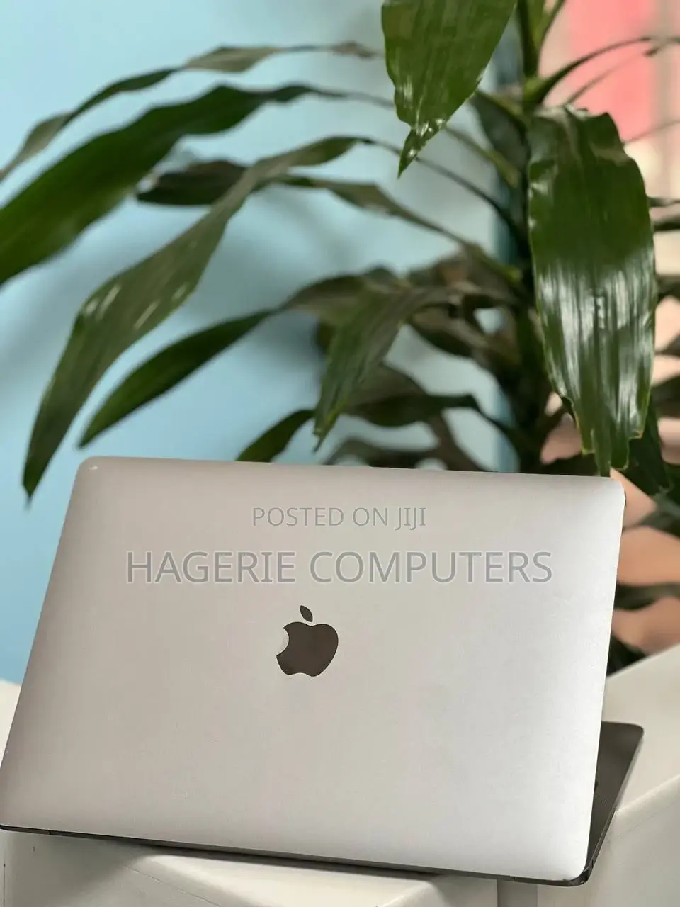 New Laptop Apple MacBook Air 2020 8GB Apple M1 SSD 256GB