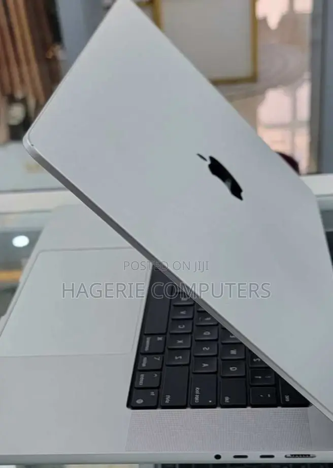 New Laptop Apple MacBook Pro 16GB Apple M1 Pro SSD 1T